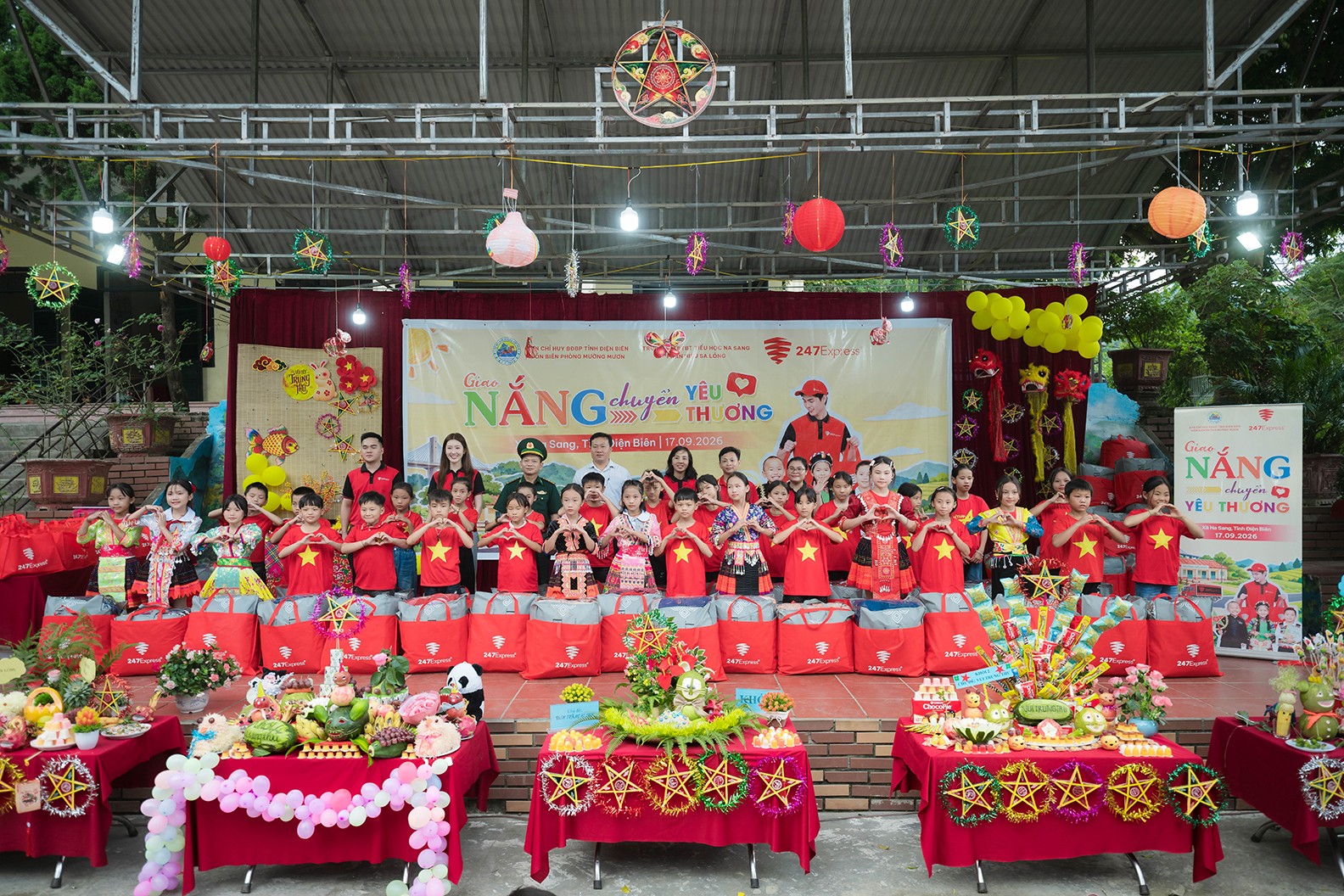 Làm 3 điều chưa từng làm ở Điện Biên, Thúy Ngân có mùa Trung thu đáng nhớ cùng trẻ em vùng cao