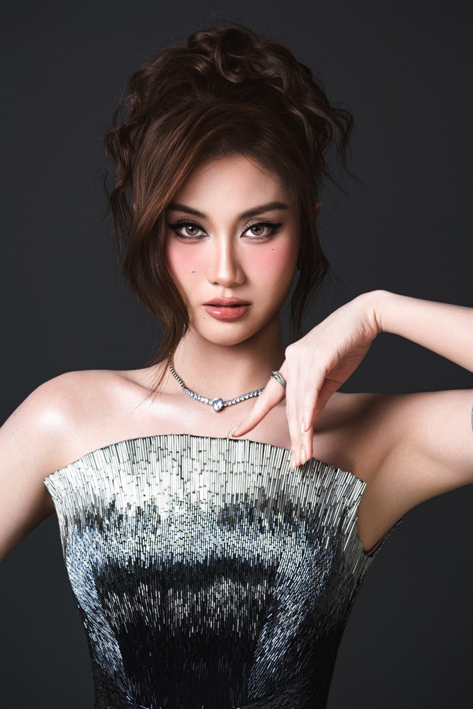 'Hoa hậu hoàn vũ Việt Nam' Nguyễn Hoàng Phương Linh chính thức góp mặt tại 'Paris Fashion Week 2026'