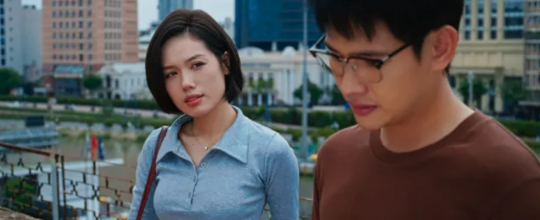 Doanh thu 2,3 tỷ đồng, ‘Bóng ma nhà hát’ gặp khó sau một tuần ra rạp