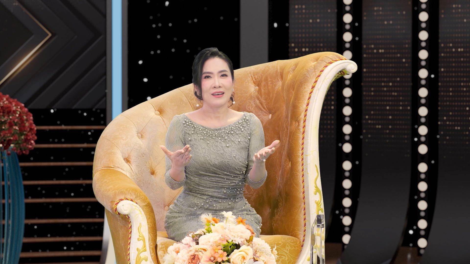 NSƯT Vân Khánh: Tôi học theo cái mới của giới trẻ nhưng biết lọc ra điều phù hợp!