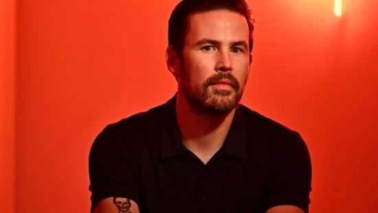Zach Cregger: Gương mặt mới định hình diện mạo phim kinh dị Hollywood
