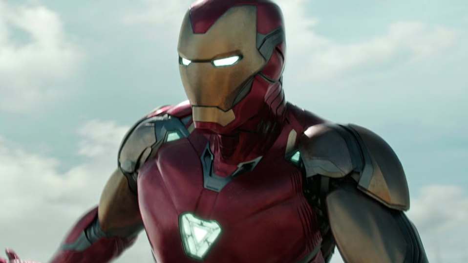 'Avengers: Endgame' nhăm nhe soán ngôi đầu phòng vé của 'Avatar'