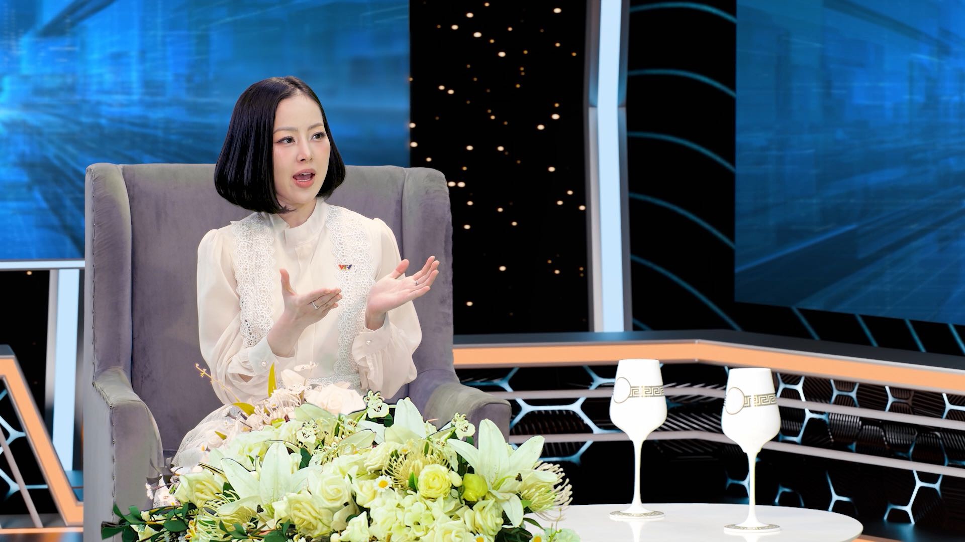 'Kính đa chiều': ThS Nguyễn Hoàng Bảo Trâm giải mã bức tranh quảng cáo Nam Kỳ cuối thế kỷ 19