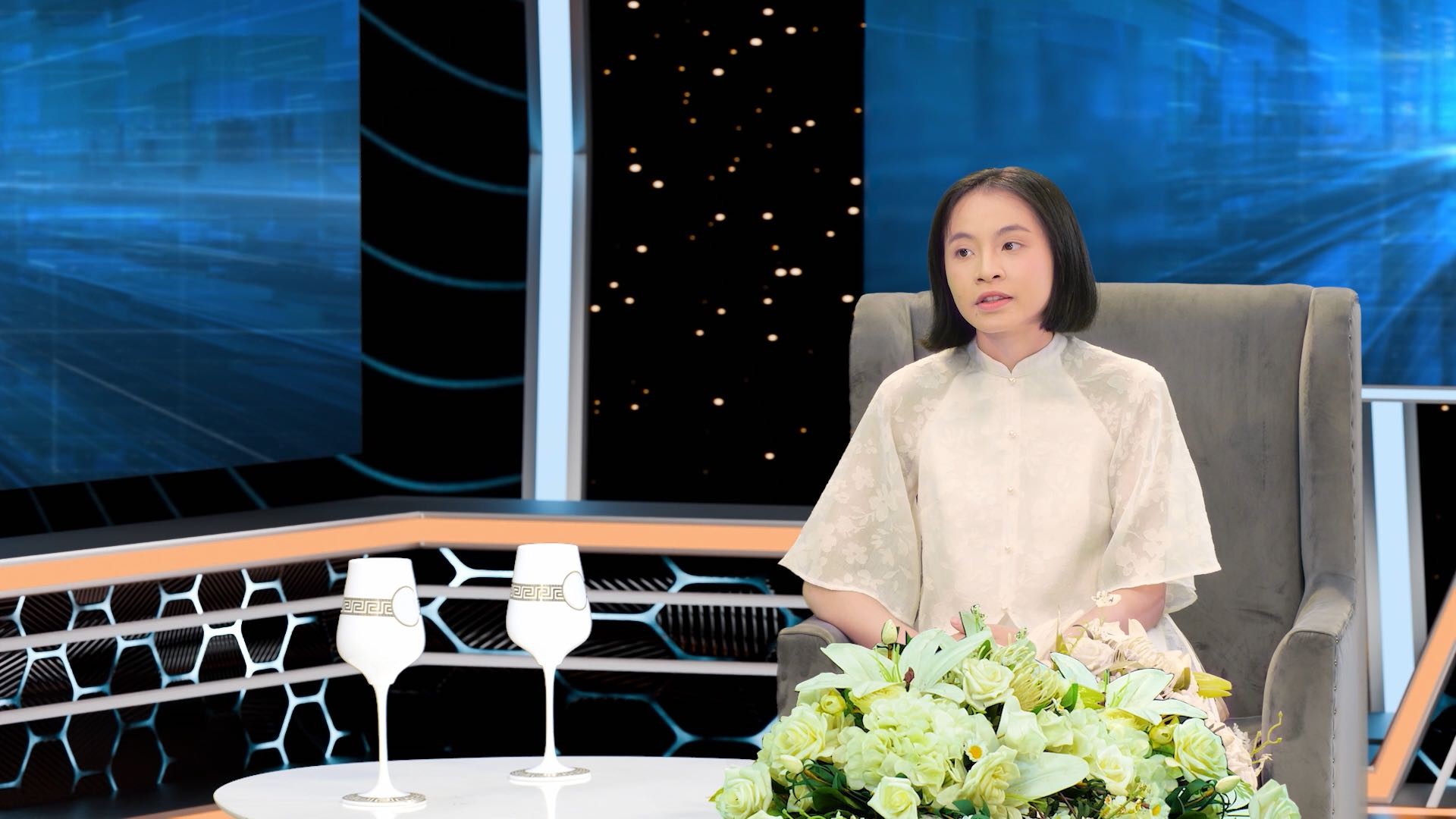 'Kính đa chiều': ThS Nguyễn Hoàng Bảo Trâm giải mã bức tranh quảng cáo Nam Kỳ cuối thế kỷ 19