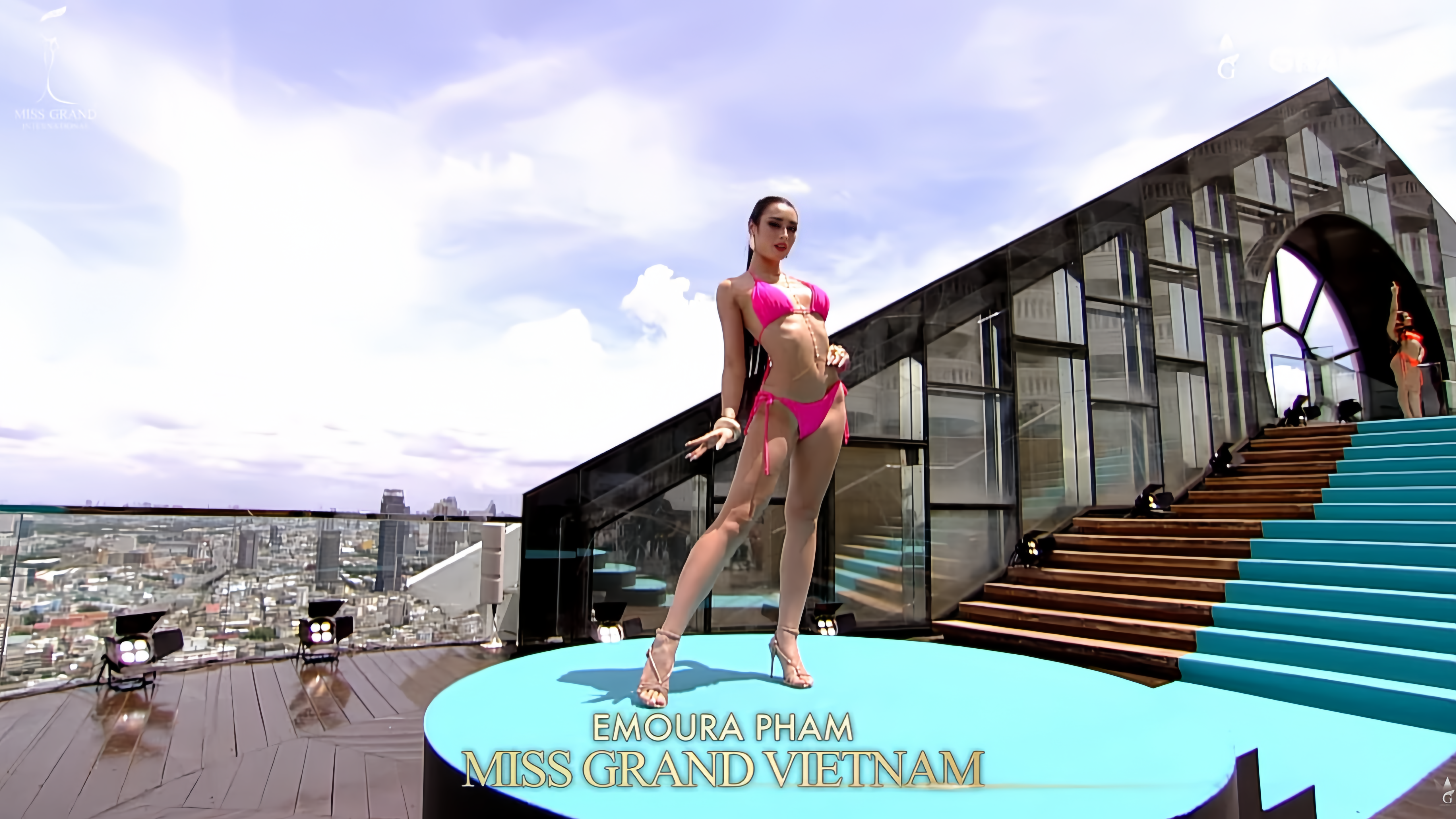 Hoa hậu Emoura Phạm thi áo tắm tại 'Miss Grand International'