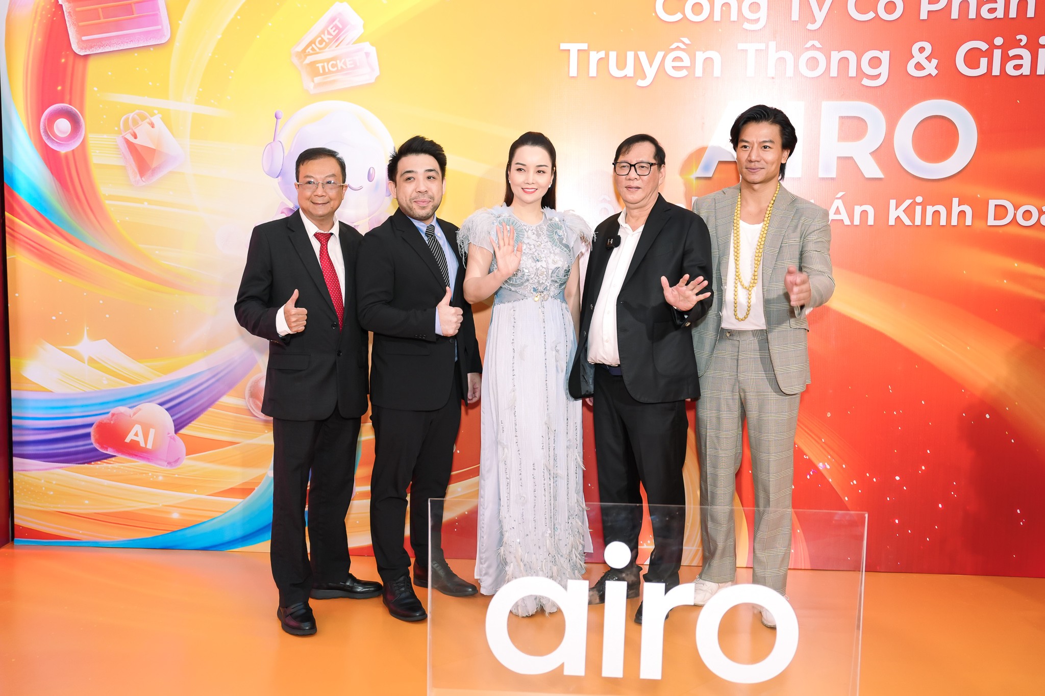 Hyomin (T-ara) cùng dàn đạo diễn Việt đình đám quy tụ tại sự kiện Airo, hé lộ loạt dự án điện ảnh mới