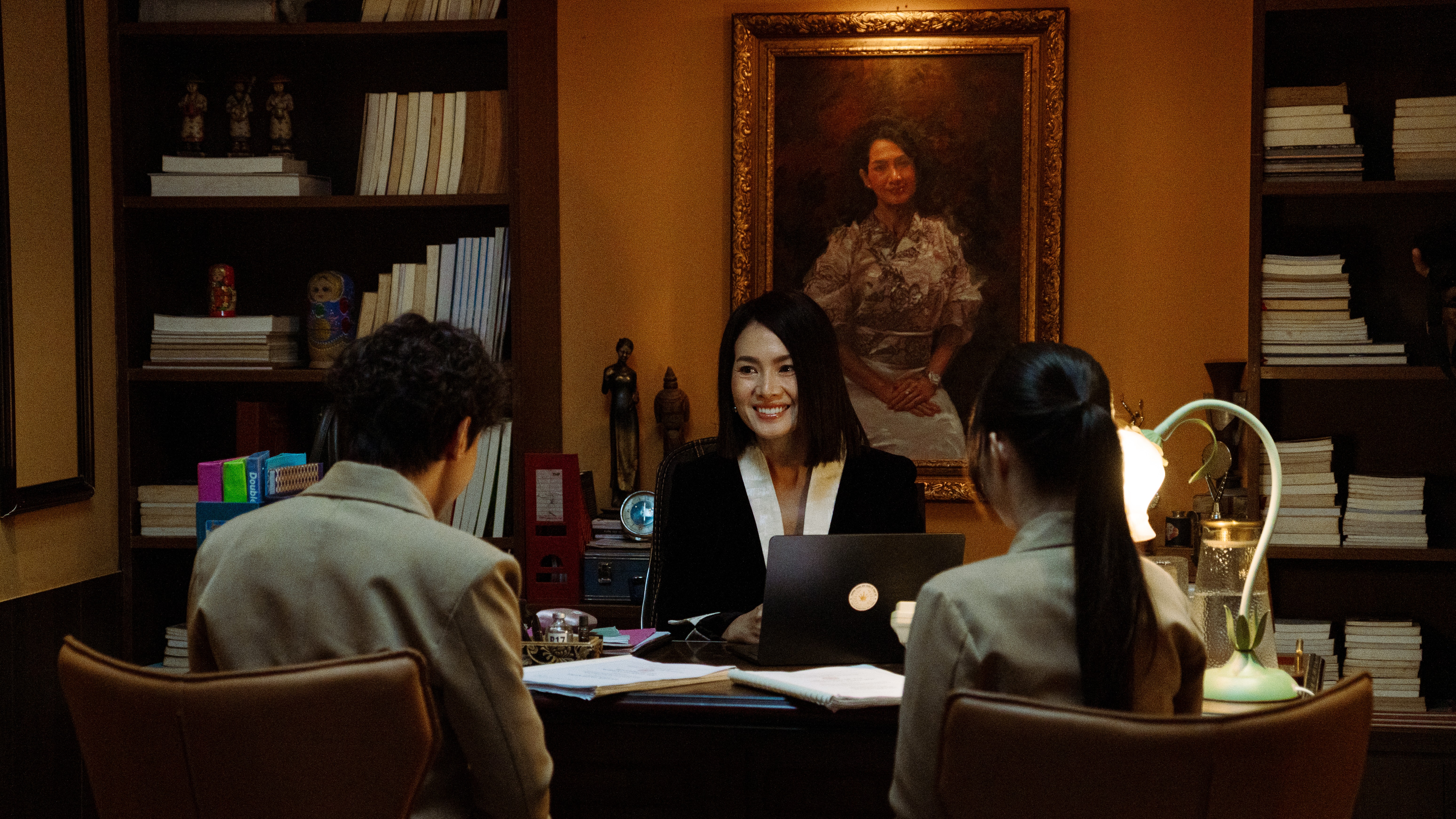 'Cộng trừ nhân chia' hé lộ trailer đầy bí ẩn
