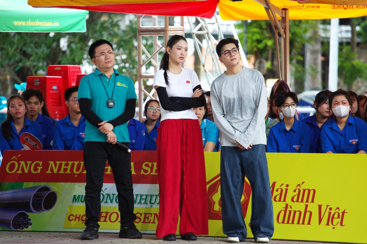 'Mái ấm gia đình Việt': Đại Nghĩa, Đoàn Minh Anh và Phát Huy T4 nghẹn lòng trước hai hoàn cảnh trẻ thơ sớm trưởng thành sau nỗi đau mất người thân