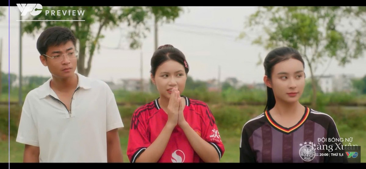 'Đội bóng nữ làng Xuân' tập 9: Bá và Linh tính chơi xấu đối thủ, đội bóng của Minh gặp nguy?