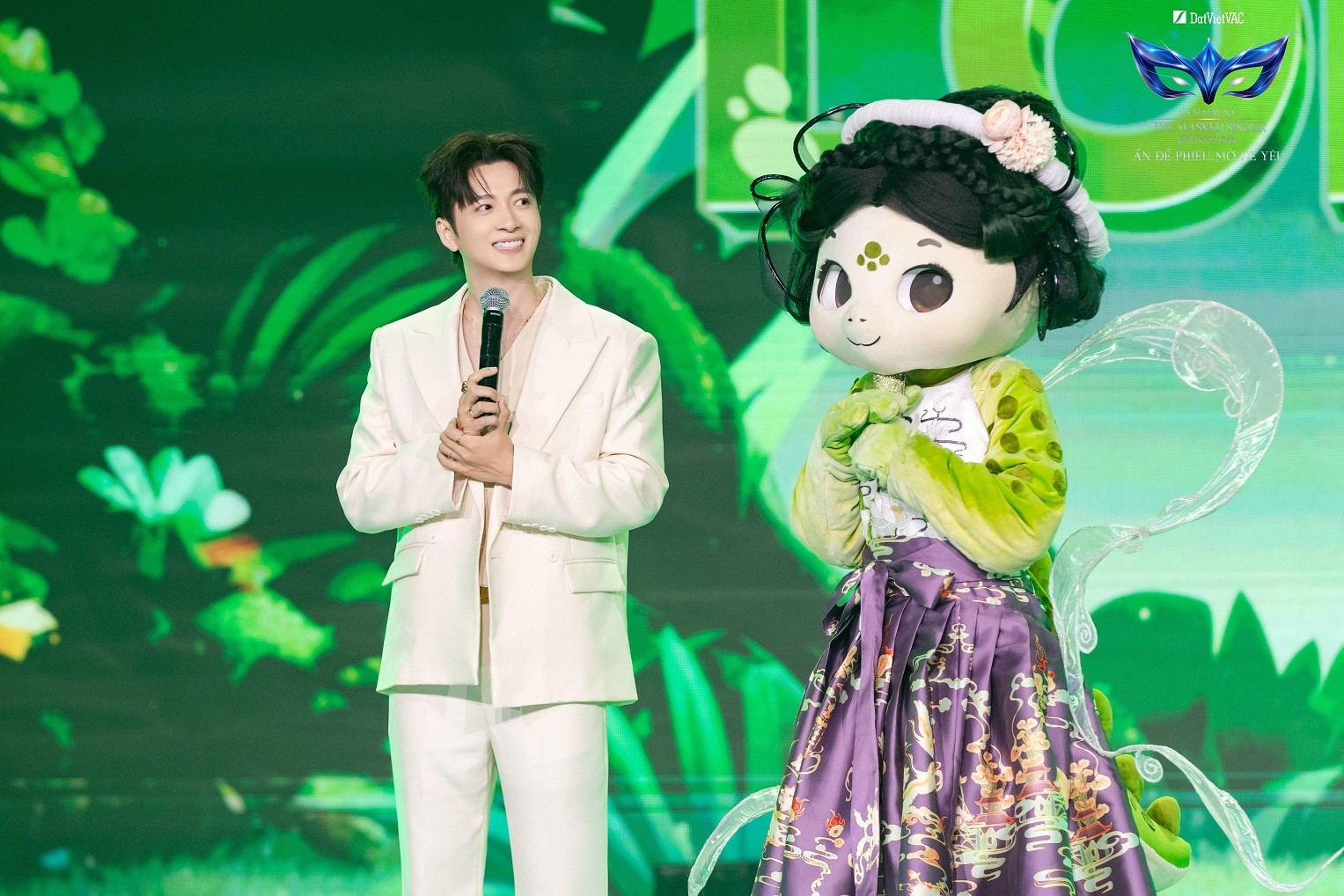 'The Masked Singer Vietnam 2026': 5 mascot đầu tiên lộ diện, Ban cố vấn 'đau đầu' truy tìm danh tính