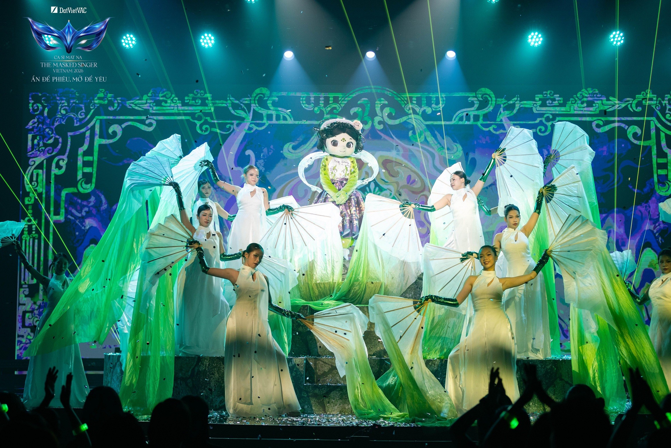 Báo Berry mang màu sắc quốc tế lên sân khấu 'The Masked Singer Vietnam 2026'