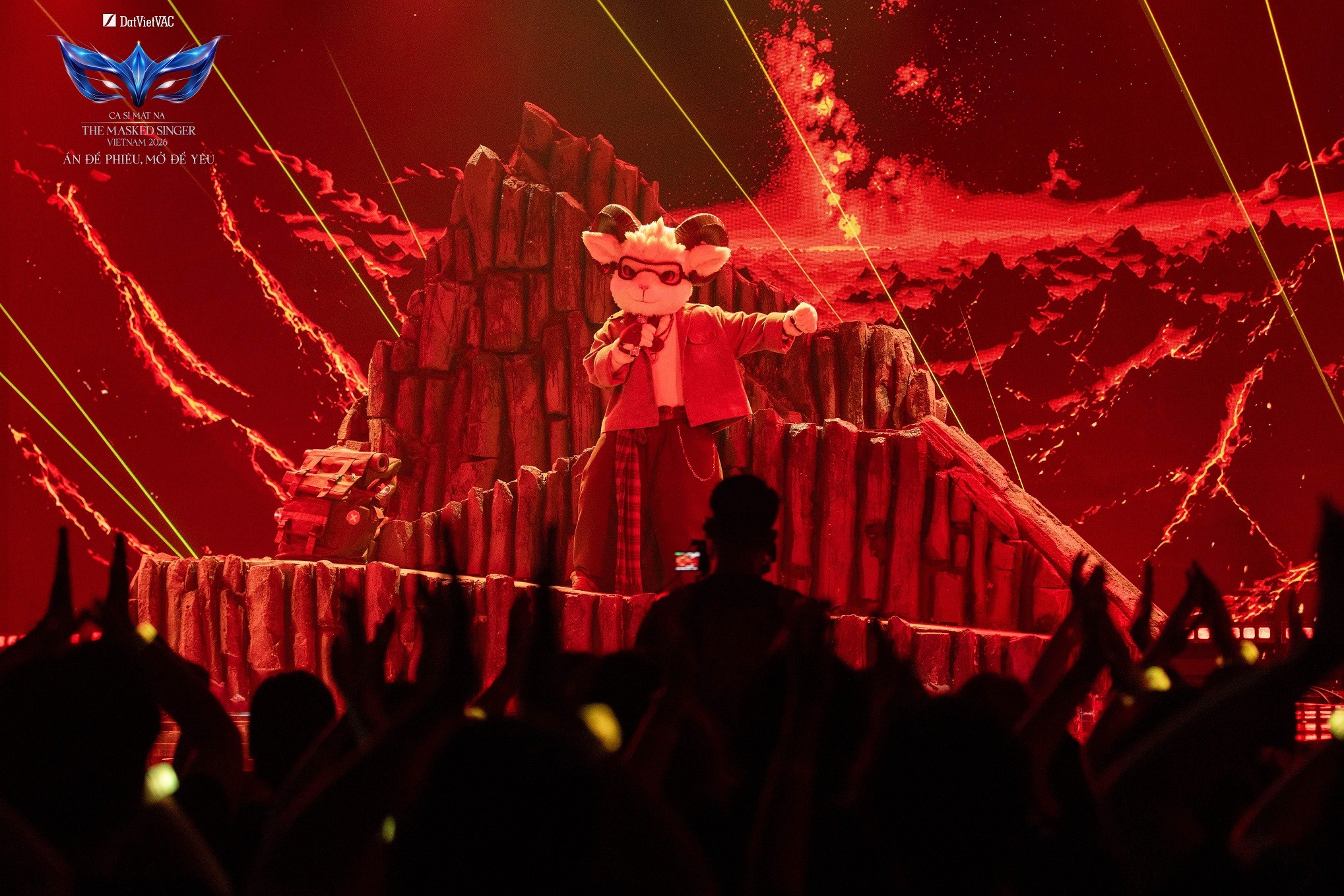 Báo Berry mang màu sắc quốc tế lên sân khấu 'The Masked Singer Vietnam 2026'