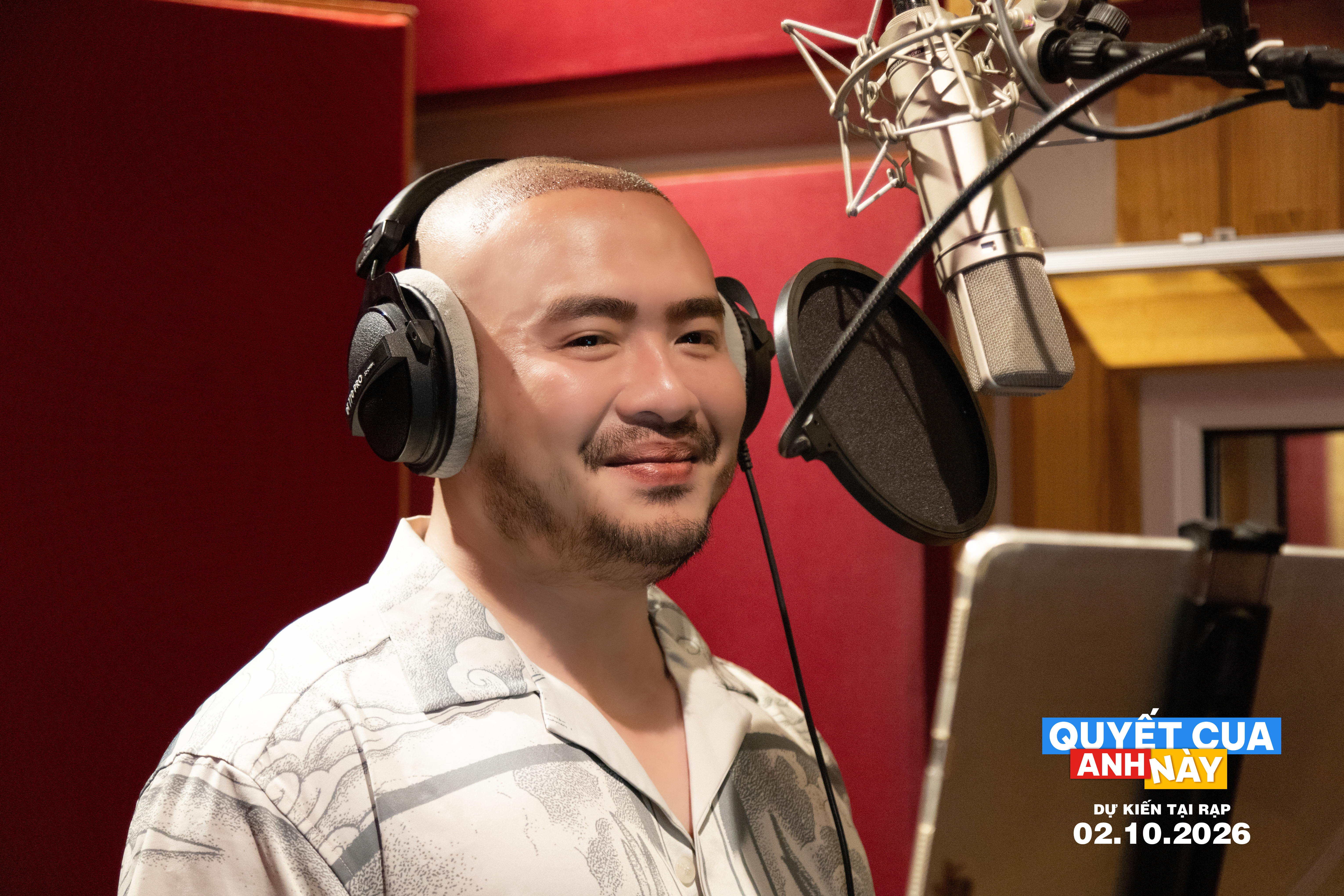 Một điểm cộng bất ngờ của 'Quyết cua anh này': Bản lồng tiếng Việt quá duyên của Nguyễn Văn Chung và 'chị Phiến'