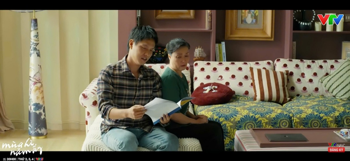 'Mùa hè năm ấy' tập 26: Bà Ngọc quỳ gối xin lỗi gia đình Khánh