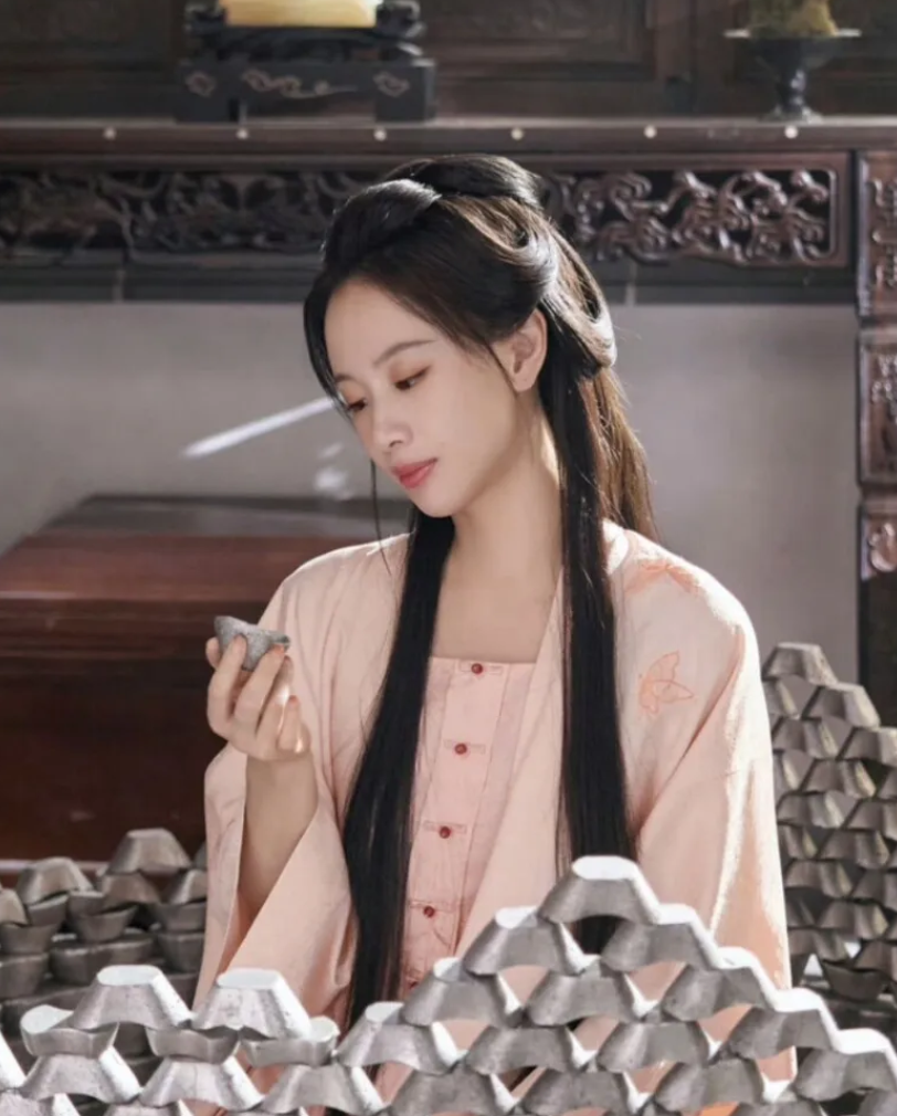 Dàn cast ‘Lan Hương Như Cố’ được khen đồng đều, Lưu Học Nghĩa tạo bước ngoặt