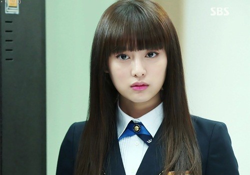 Kim Ji Won bật khóc khi nhận được lời mời tham gia 'Hậu duệ mặt trởi'
