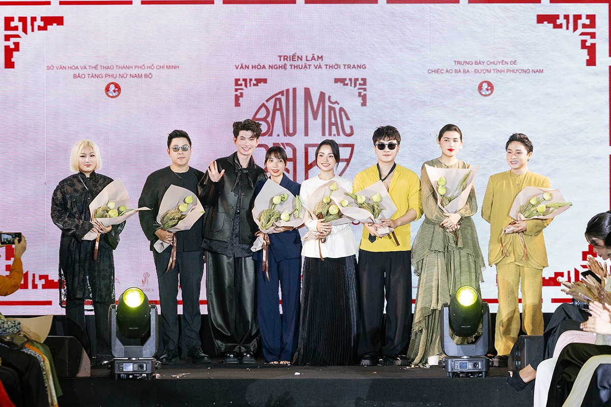 'Miss Universe Vietnam' Quỳnh Anh mở màn, Hoa hậu Phương Khánh làm vedette trong show áo bà ba độc bản của NTK Nguyễn Minh Công