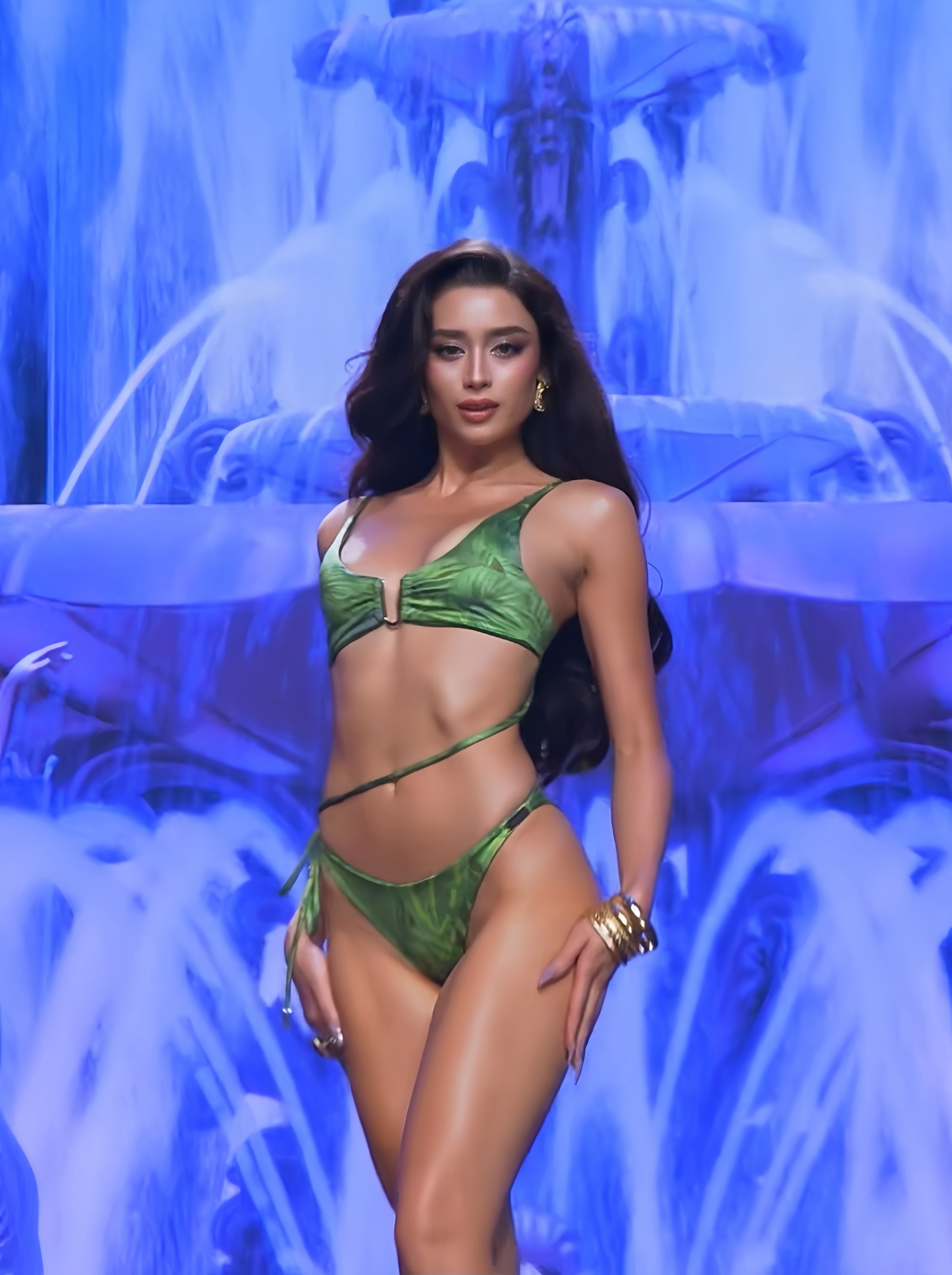 Emoura Phạm đăng quang Á hậu 4 'Miss Grand International 2026'