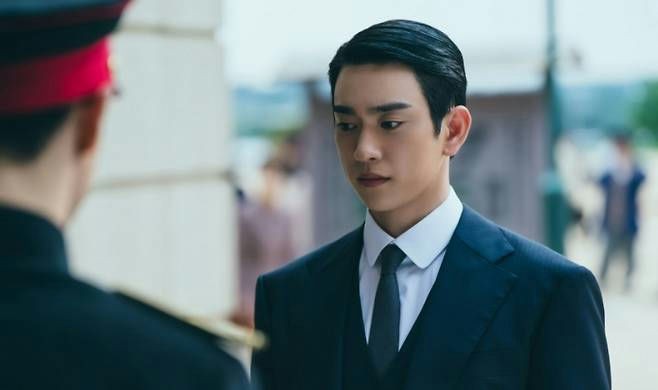 Phim mới của Kim Yoo Jung mang đến niềm hy vọng cho tvN