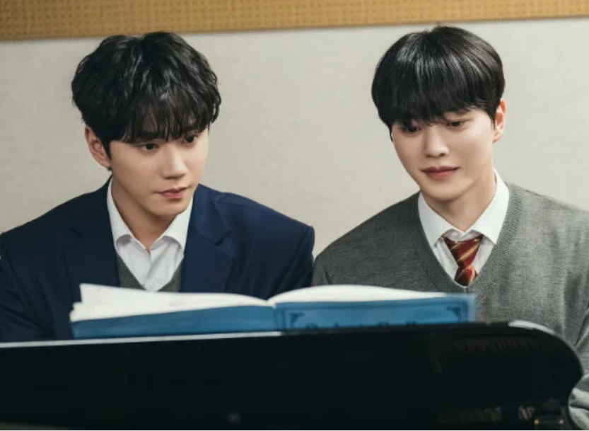 Song Kang và Lee Jun Young gặt hái thành công sau 'Four Hands, Two Sonatas'