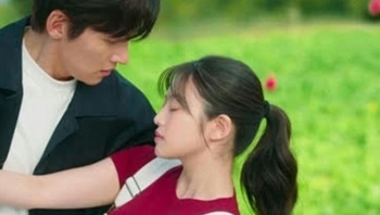 'Merry Berry Love' của Ji Chang Wook gây sốt toàn cầu