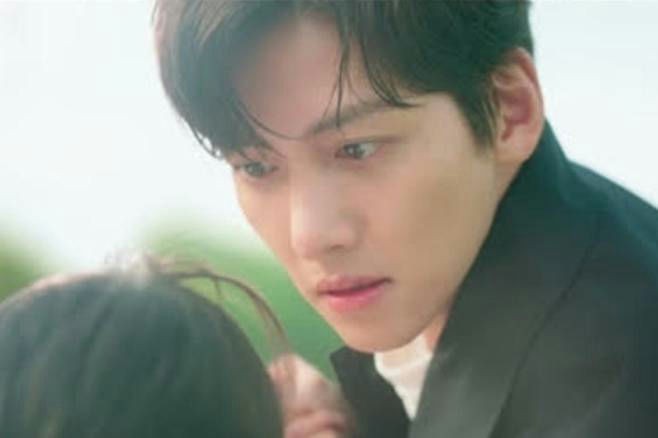 'Merry Berry Love' của Ji Chang Wook gây sốt toàn cầu