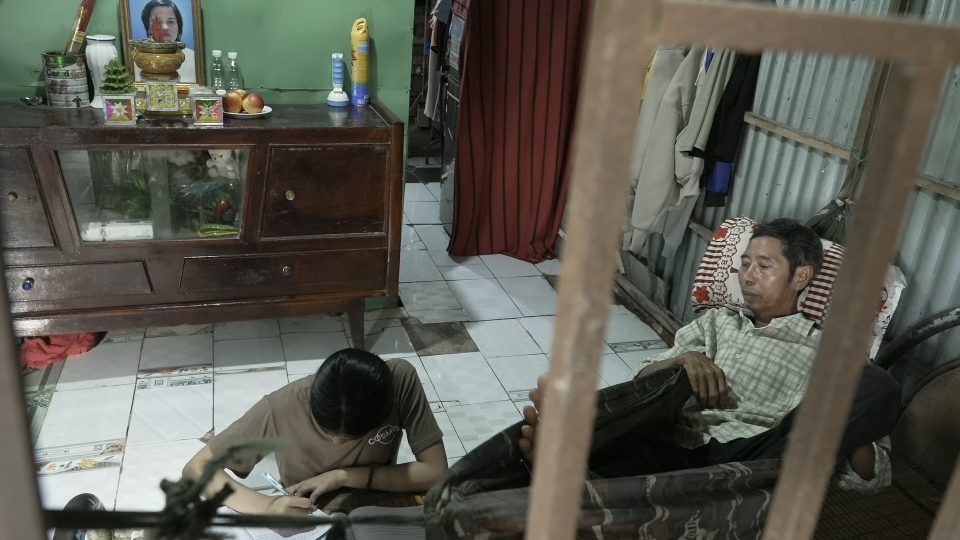 'Mái ấm gia đình Việt': MC Đại Nghĩa, ca sĩ Đạt Long Vinh và Á hậu Mâu Thủy xót xa trước những mảnh đời bất hạnh