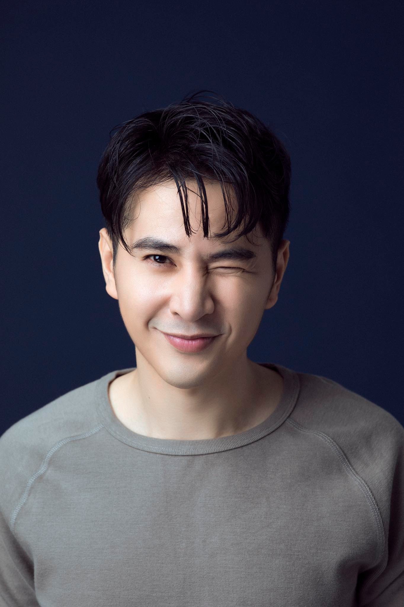 Sau 2 năm, Trần Huy Anh tái xuất điện ảnh, hội ngộ thần tượng Hồng Đào trong 'Ngày con còn mẹ'