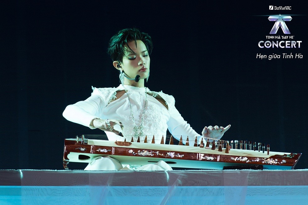 24 Anh trai tái hợp tại 'Tinh hà 'Say Hi' Concert': Kết thúc bằng 'Thế giới của anh'