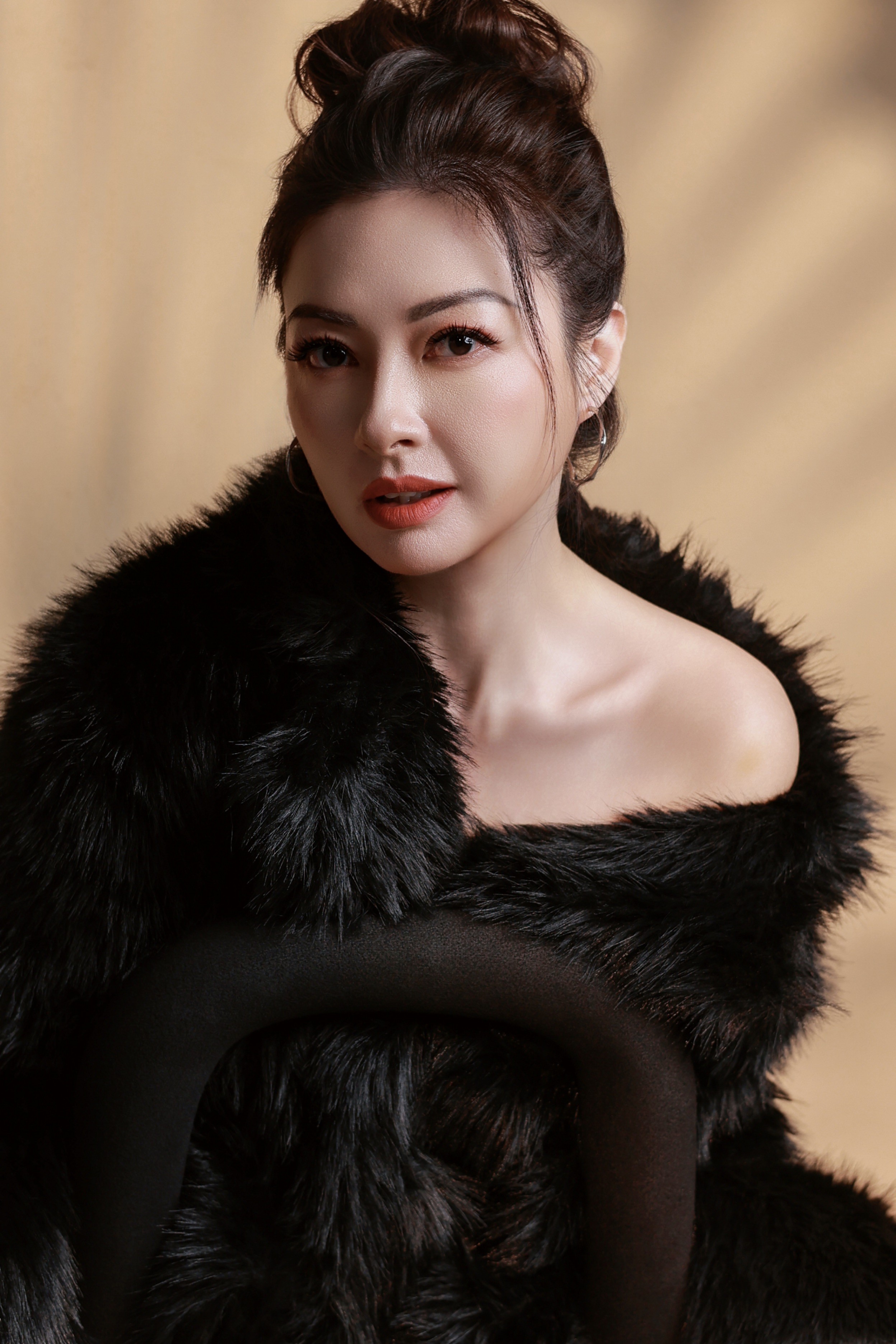 Mai của 'Mãi nợ một lời tạm biệt' - Vanessa Le: Từ Thạc sĩ tài chính tại Mỹ đến hành trình theo đuổi nghệ thuật ở Việt Nam