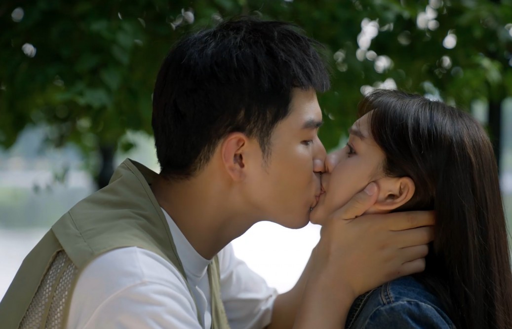 Lê Lưu Ly và Hà Thành tái ngộ trong ‘Xóm nhỏ’