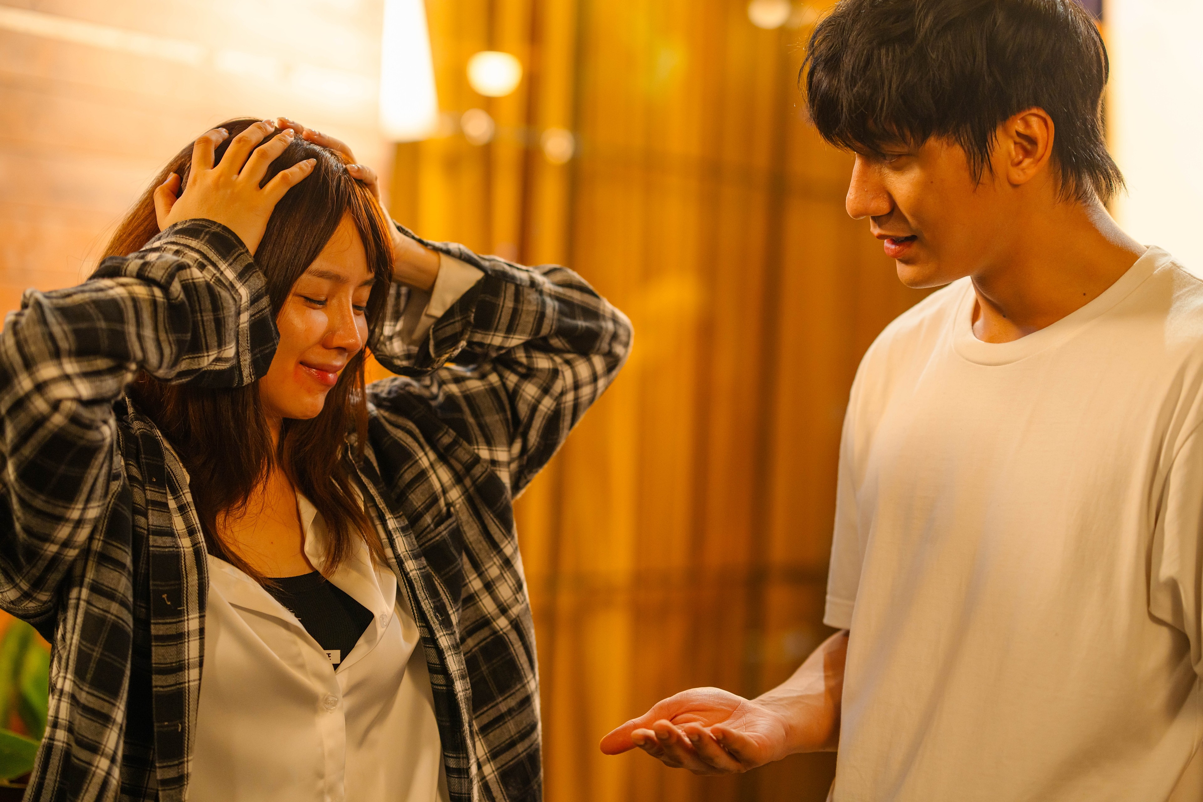 Bùng nổ visual trong First look 'Yêu sai yêu lại!': Đỗ Nhật Hoàng và Mie sánh đôi cực tình tứ