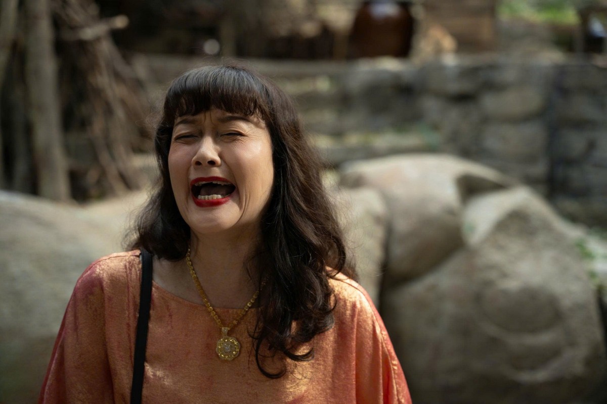 'Án mạng karaoke' né 'Trại buôn người', lại gặp đối thủ mới tại phòng vé
