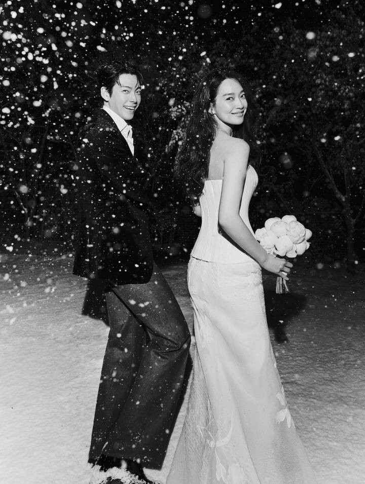 Shin Min Ah khiến mọi người ghen tị với cuộc hôn nhân cùng Kim Woo Bin