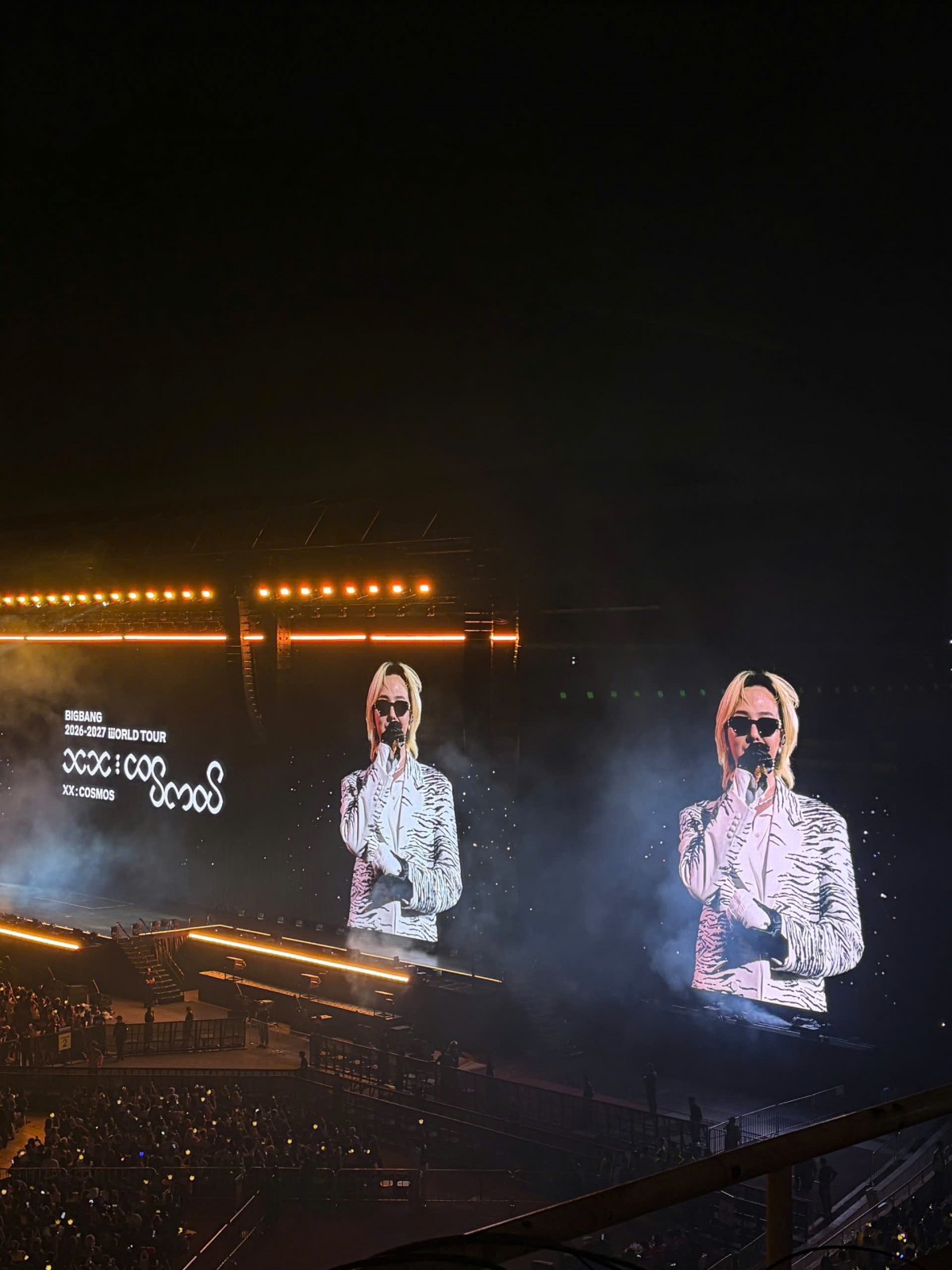 BigBang 'quỳ gối' cảm ơn, fan Việt gây ấn tượng với cộng đồng quốc tế