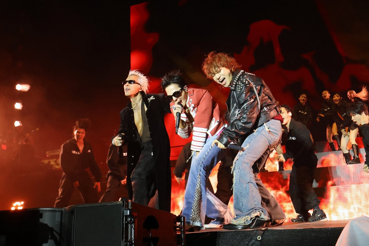 Tùng Dương xem Big Bang concert để chuẩn bị cho buổi biểu diễn tại Mỹ Đình
