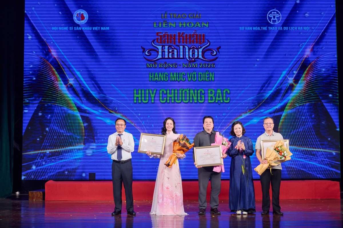 Cô Thắm của 'Cuốn truyện bị đốt' đã đem về Huy chương vàng cho Nhật Kim Anh