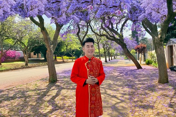 Đoan Trường mặc áo dài Việt 'check in' Mũi Hảo Vọng và Núi Bàn, 2 trong 50 điểm tham quan nổi tiếng của Nam Phi