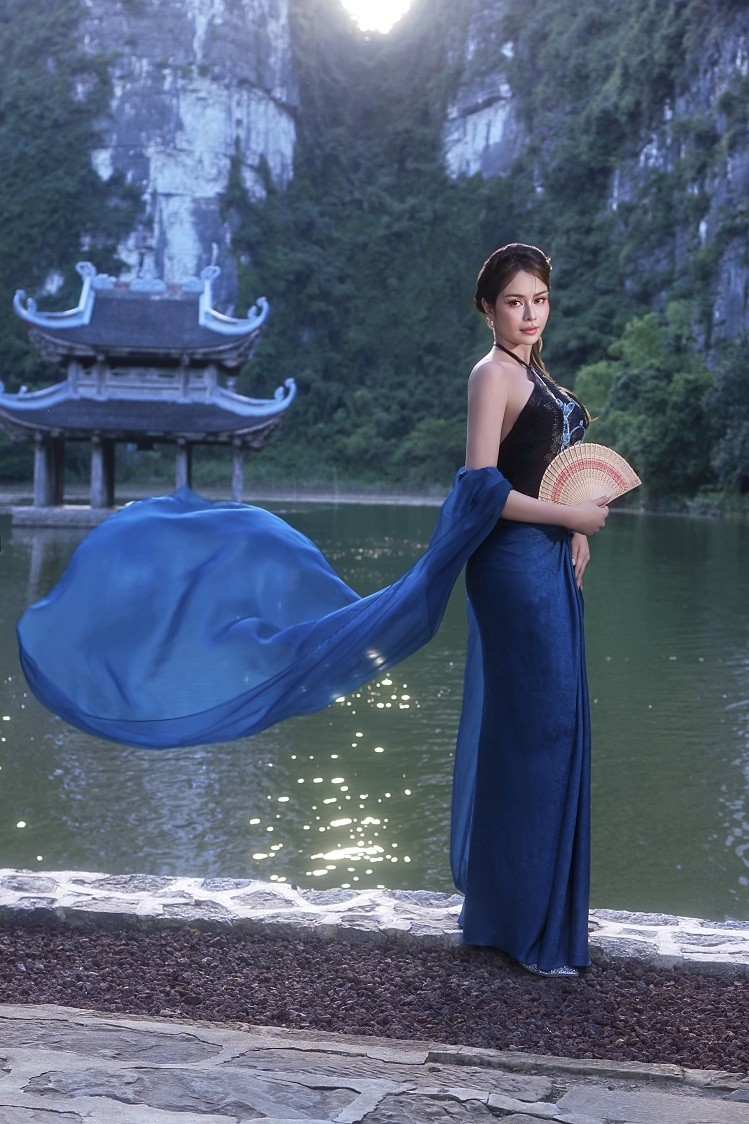 'Hoa hậu điện ảnh' Sella Trương khoe nhan sắc ngày càng thăng hạng, chuẩn bị tái xuất màn ảnh