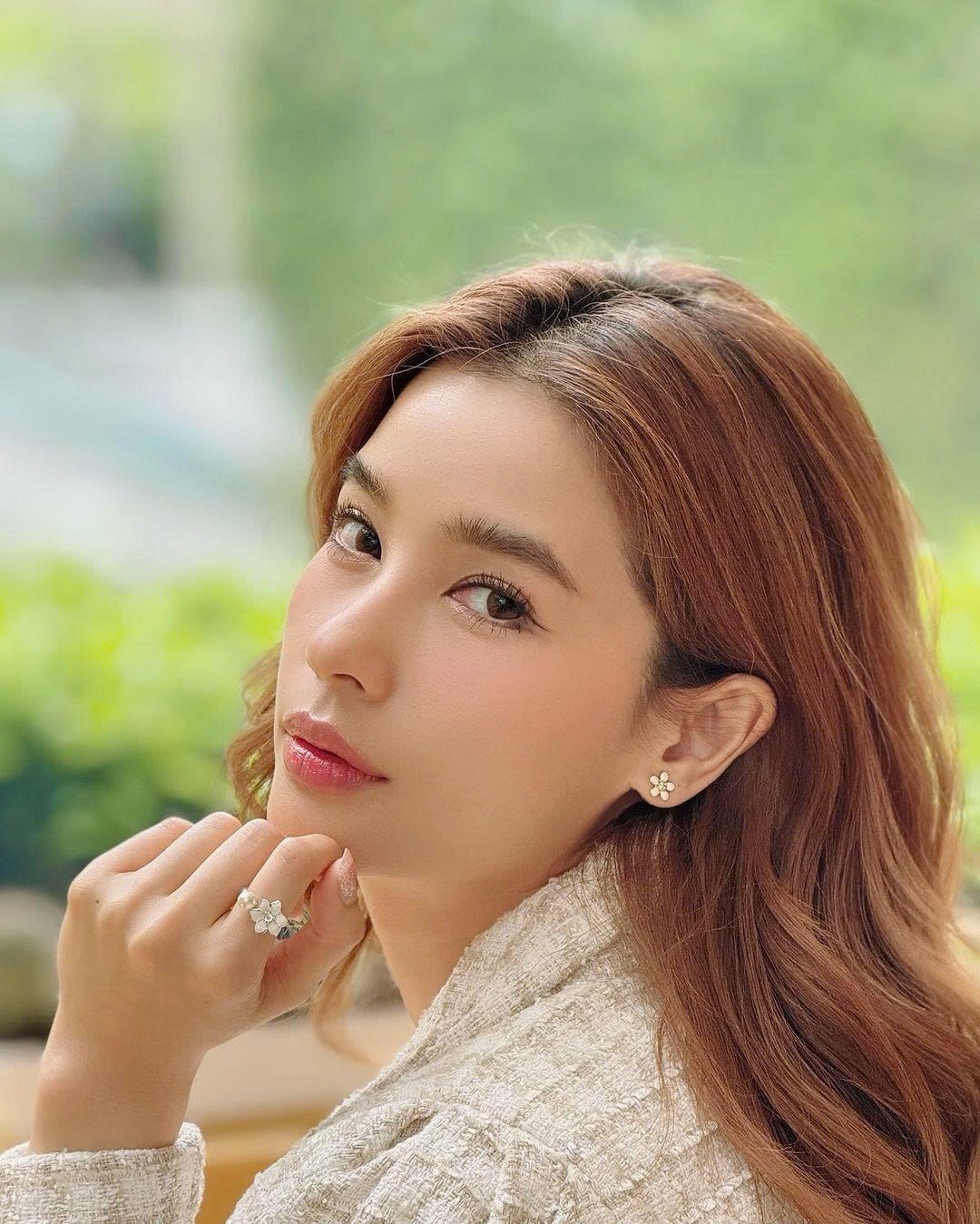 Jam Rachata và Vill Wannarot lần đầu hợp tác đã tạo dấu ấn với nhiều khoảnh khắc 'tình bể bình' trong phim 'Canh bạc tình thù'