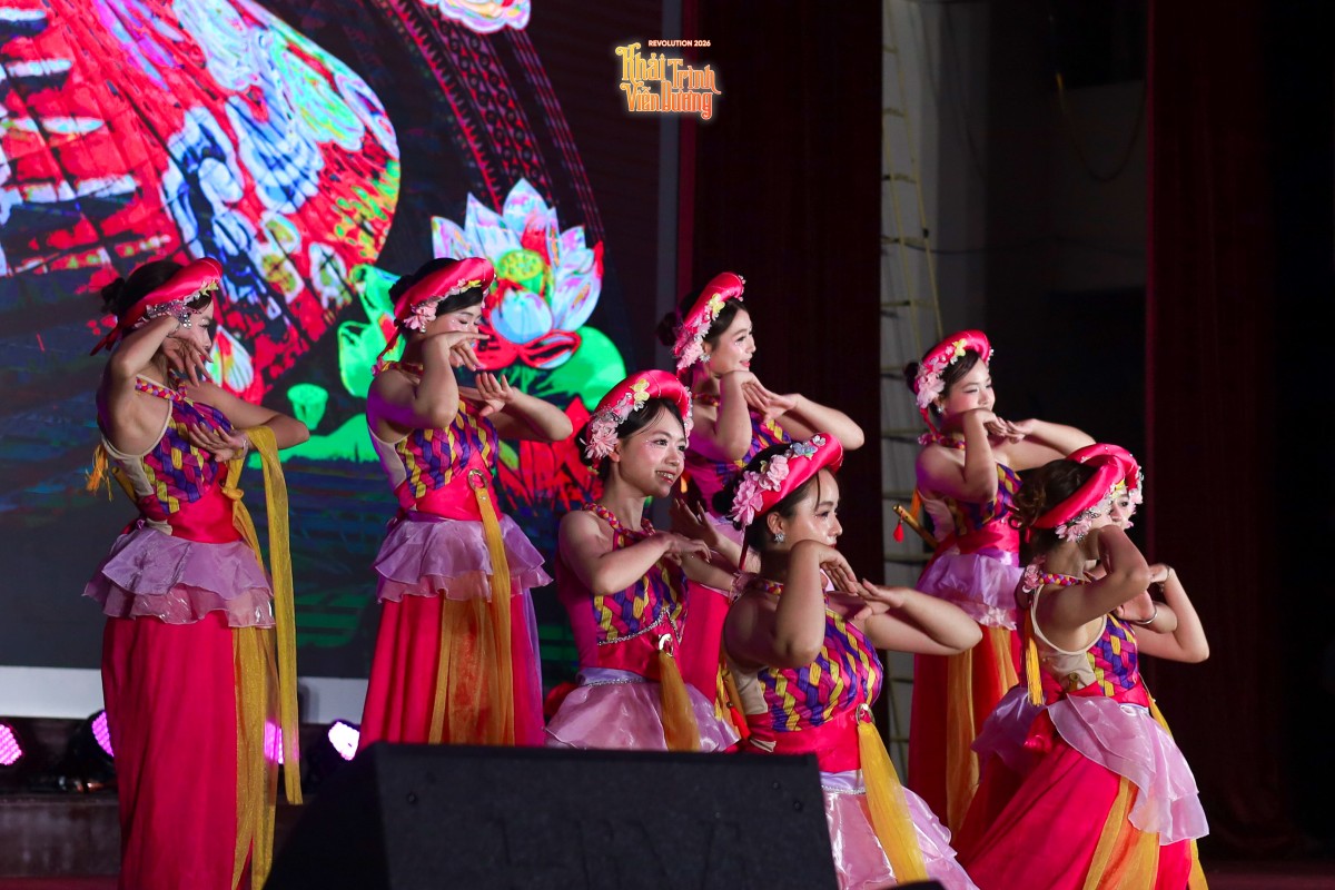 'Tân thủy thủ' trường Báo đắm chìm vào hành trình âm nhạc đặc sắc tại đêm nhạc Revolution 2026