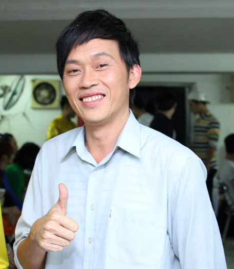 Nghệ sĩ Hoài Linh trở lại showbiz sau ồn ào từ thiện