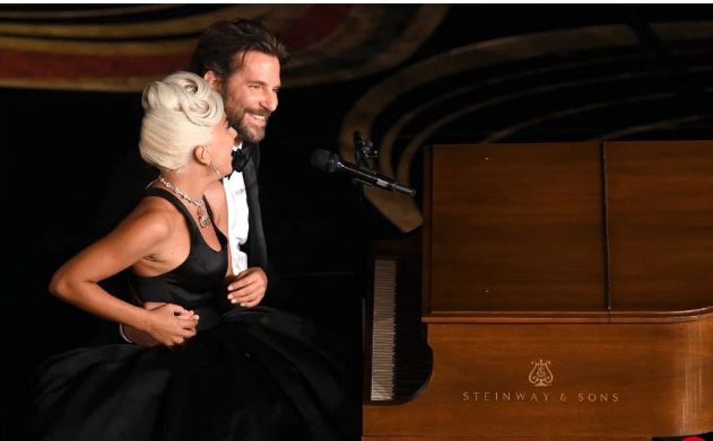 qua tinh tu voi lady gaga o oscar bradley cooper khien ca si mel b nghi da quen mat ban gai