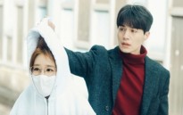 Hết lạnh lùng, Lee Dong Wook bắt đầu lo lắng cho Yoo In Na trong ‘Touch your heart’