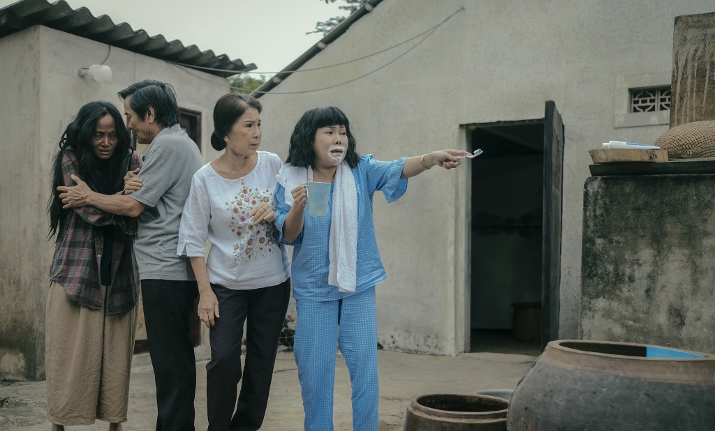 Phim Tết Việt 2022: Cố gắng nhưng không đủ để thành công!