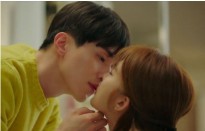 Nụ hôn nào của Lee Dong Wook và Yoo In Na lãng mạn nhất trong ‘Touch your heart’?