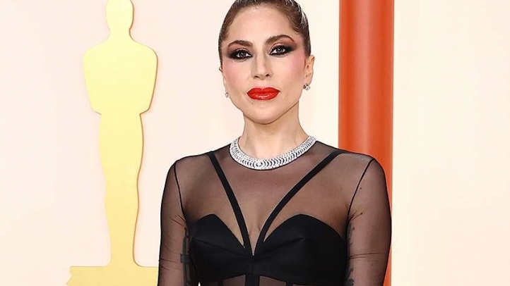 Lady Gaga ăn điểm với hành động siêu 'tử tế' trên thảm đỏ Oscar 2023