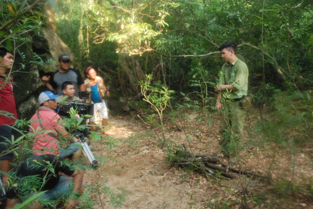 trai nghiem mot ngay lam phim chien tranh cung e kip truyen thuyet ve quan tien