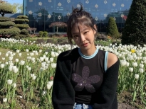 YG 'giải oan' cho Jennie trước cáo buộc ra ngoài 'ngắm hoa' trong dịch Covid-19