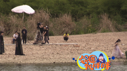 Ngu Thư Hân lộ cảnh khóa môi cùng Vương Hạc Đệ, 'quậy banh nóc' tại phim trường 'Thương Lan Quyết'